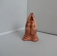 1211742 - Beeld gevouwen handen Bruin