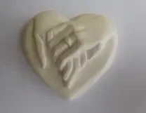 1211800 - Beeld hart met handen