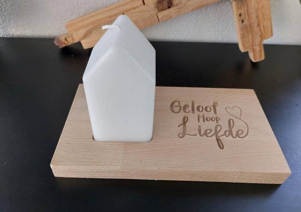2022301 - Nordic huis Geloof, Hoop, Liefde (incl kaarsenhuisje)