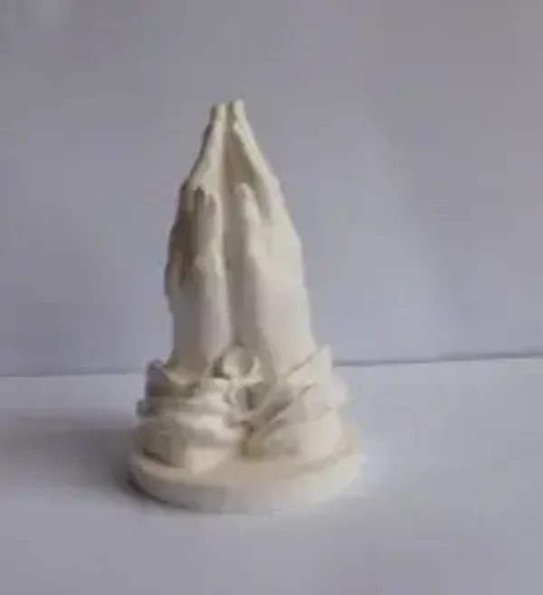 1211743 - Beeld gevouwen handen wit (nwe uitvoering)