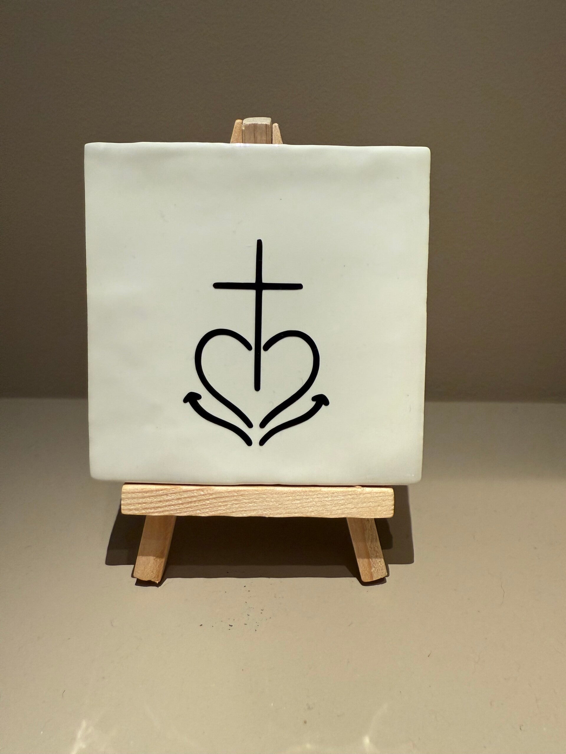 Tegel met afbeelding Geloof Hoop en Liefde - wit