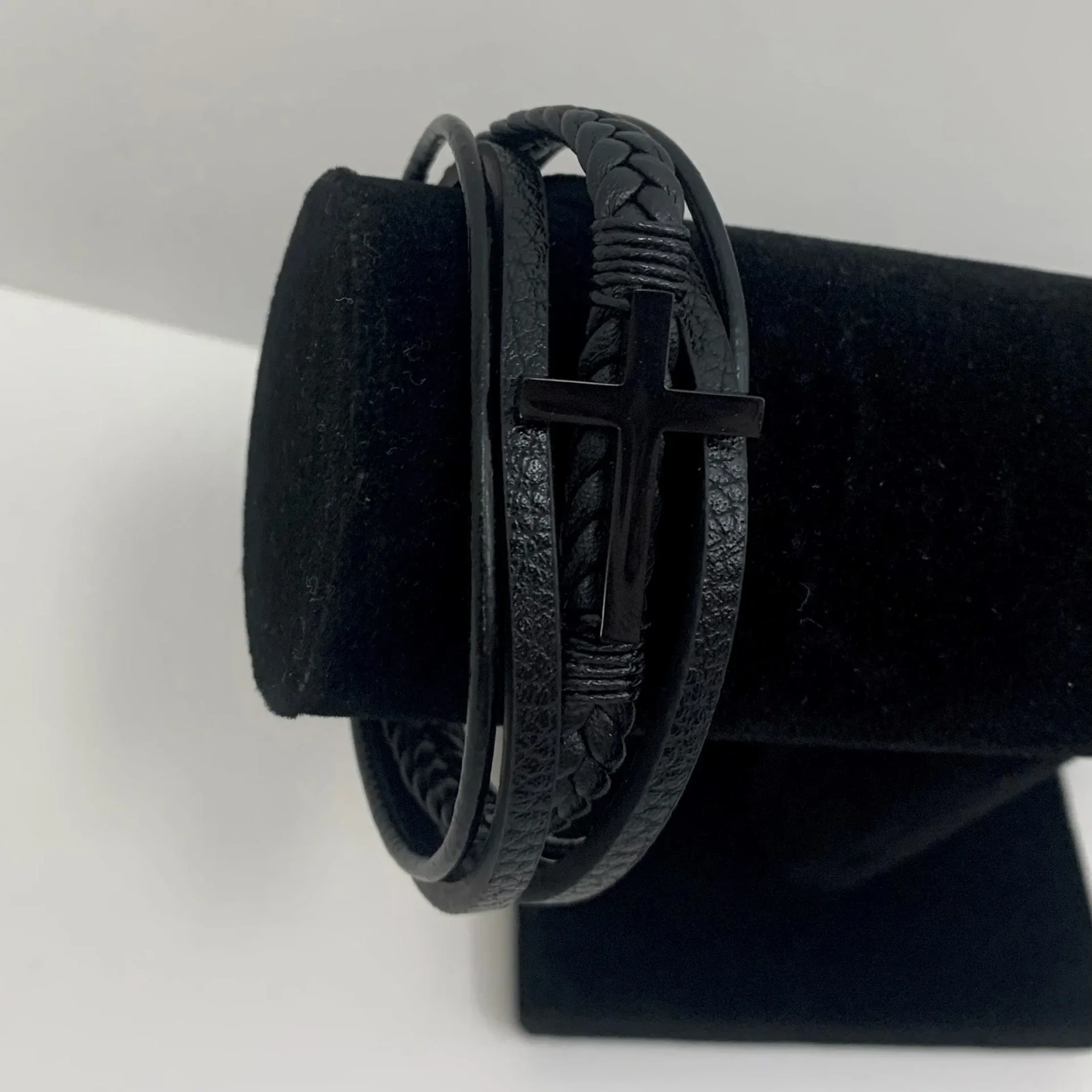 MA47902 - Armband leer - Kruis