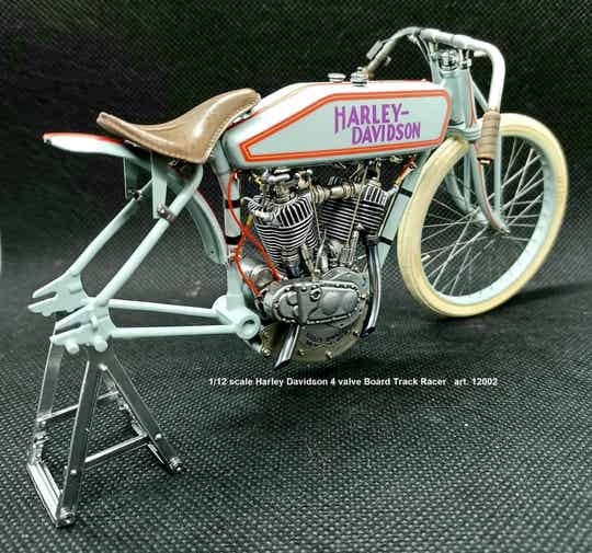 CIXMBIG 12002 - Harley Davidson "Board Track Racer" 4 Valve, schaal 1/12