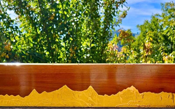 Alpen-Relief in 24k Blattgold