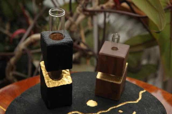 Vase aus Holz, 24k vergoldet