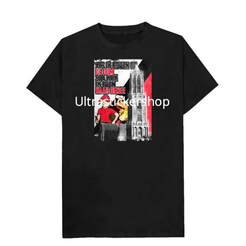 Als ik boven op de dom sta kijk ik even naar benee t-shirt