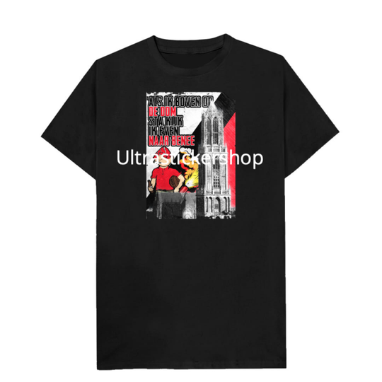 Als ik boven op de dom sta kijk ik even naar benee t-shirt