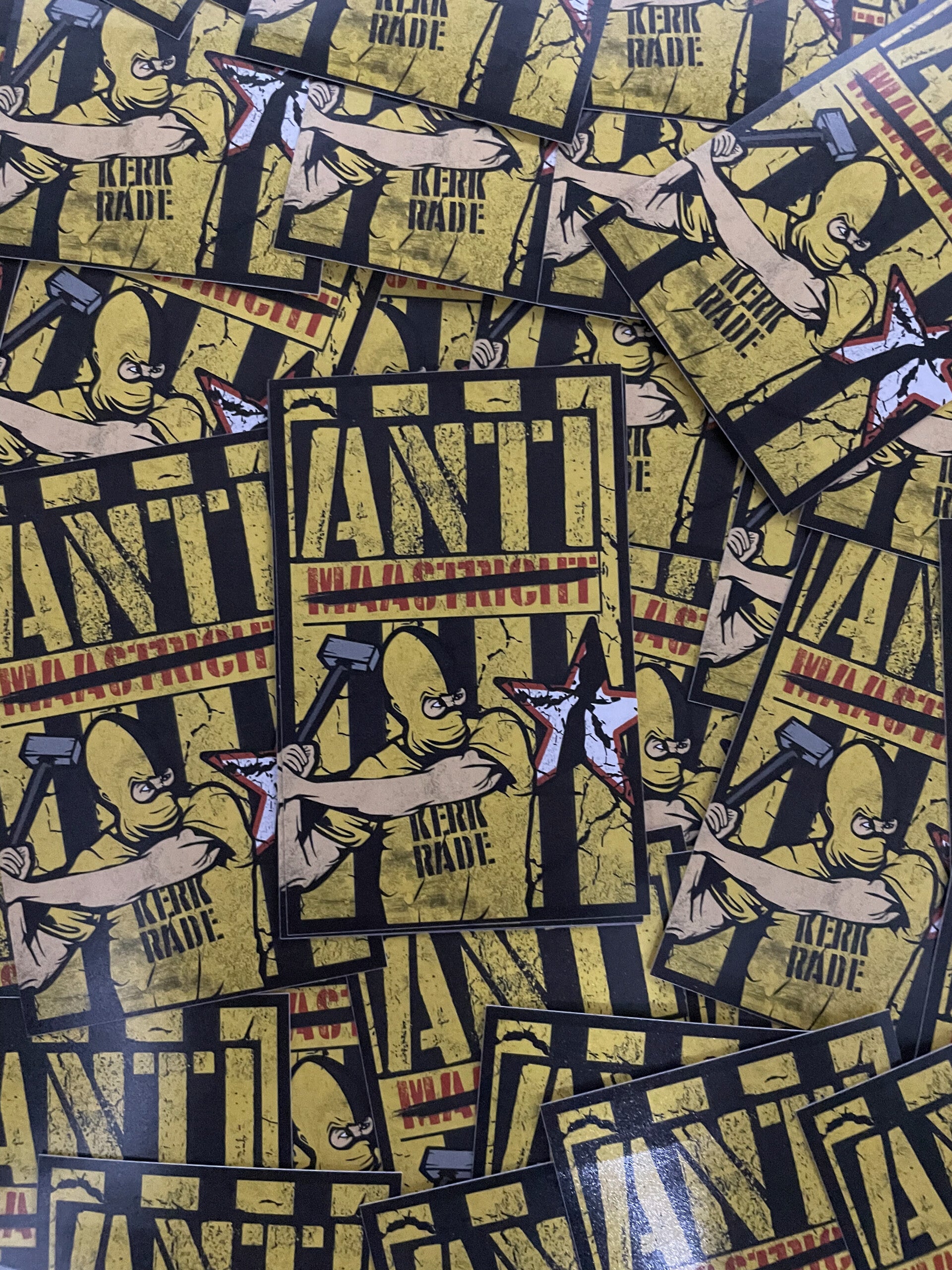 Anti Maastricht stickers
