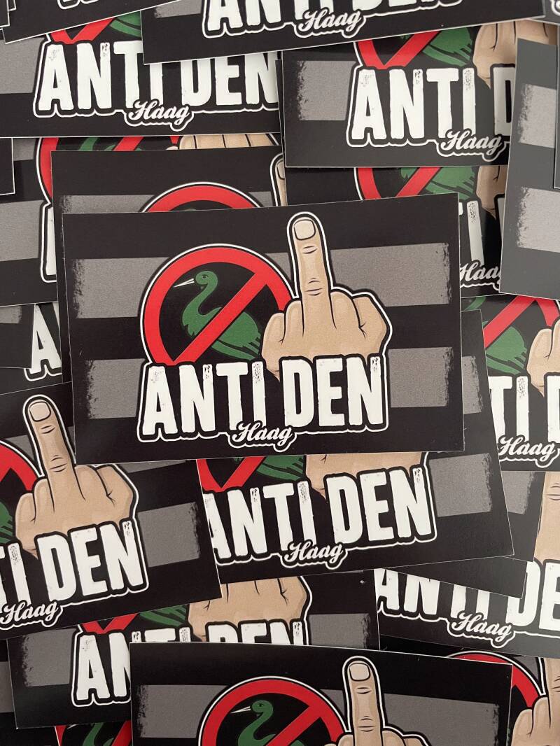 Anti Den Haag stickers