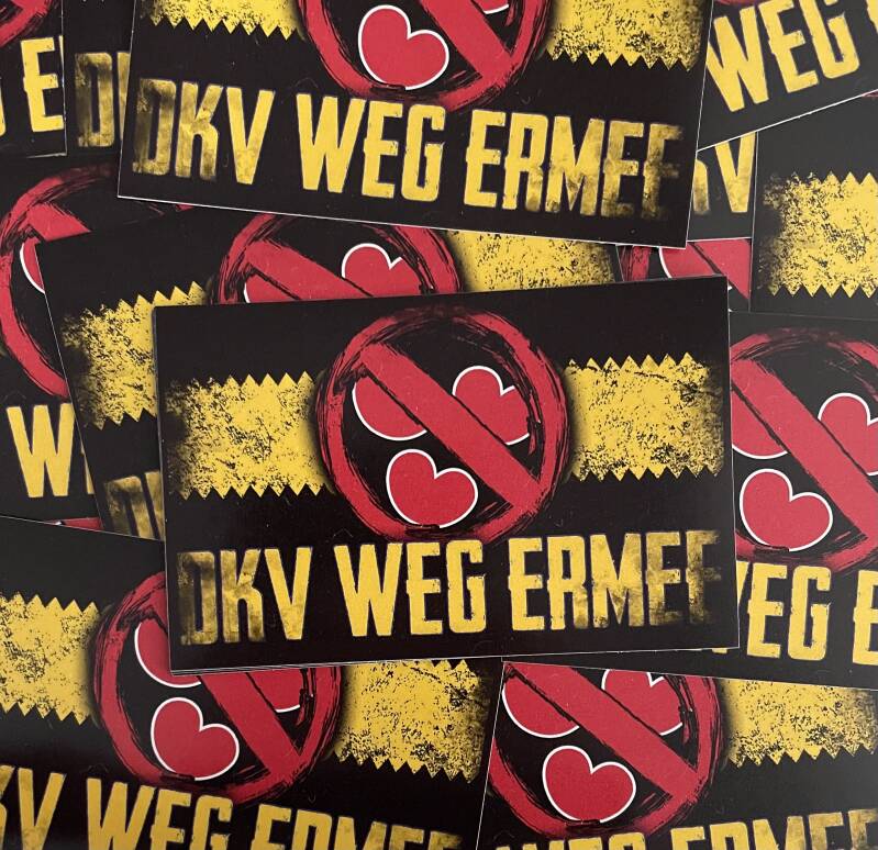 DKV weg ermee stickers