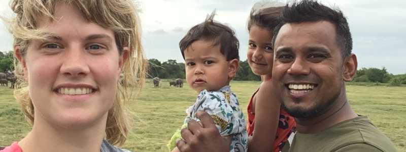 Sam en familie op rondreis in Sri Lanka