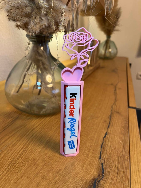 Rose trifft Schoki – PLA-Halter für Duplo & Kinderriegel mit zarter Rosen-Optik