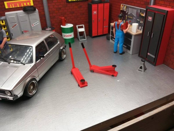 2 crics pour diorama 1/18 .