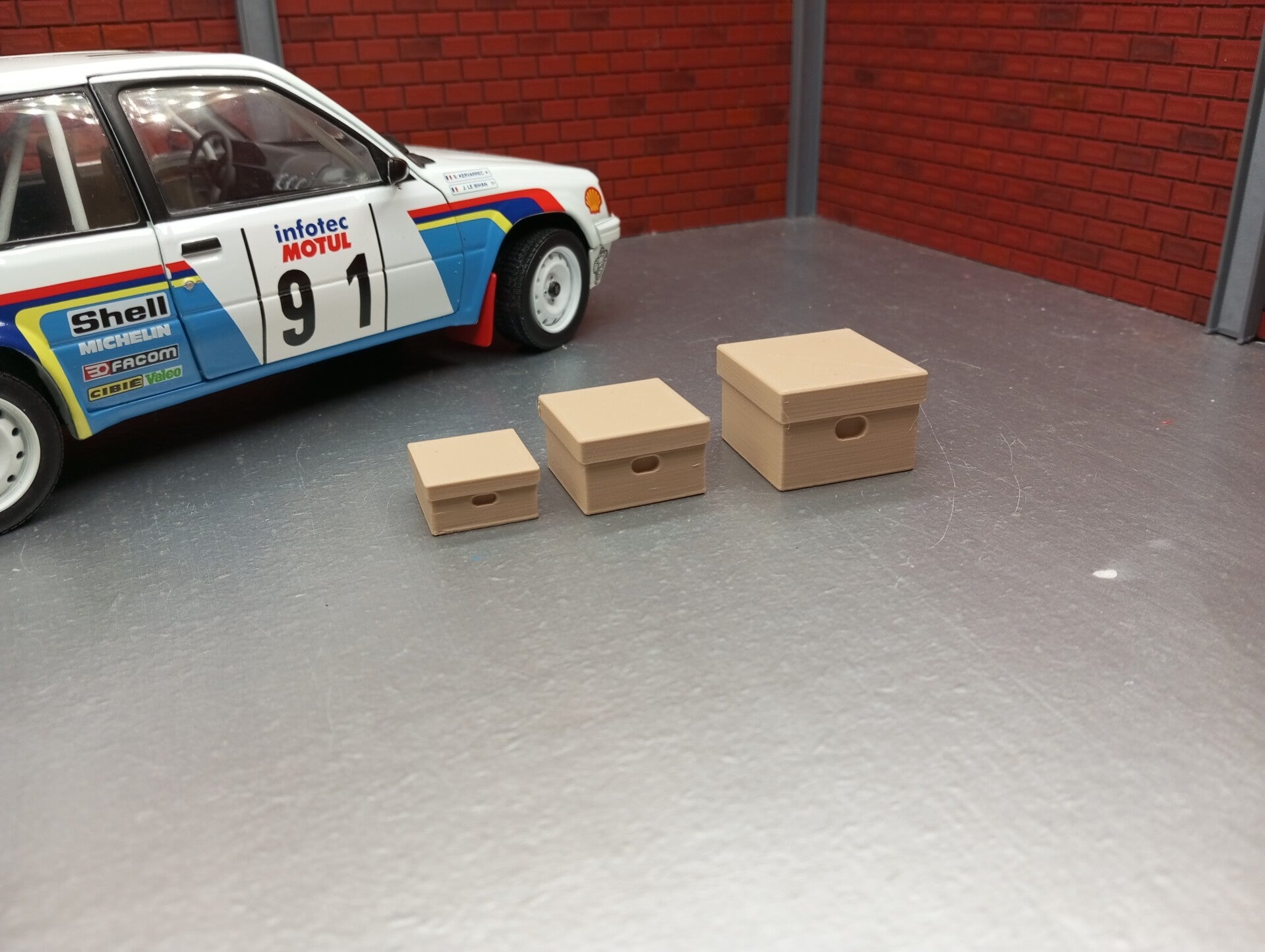 Caisse pour diorama 1/18.