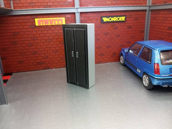 Armoire pour diorama 1/18.