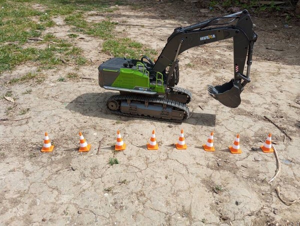 cones travaux pour diorama 1/14.