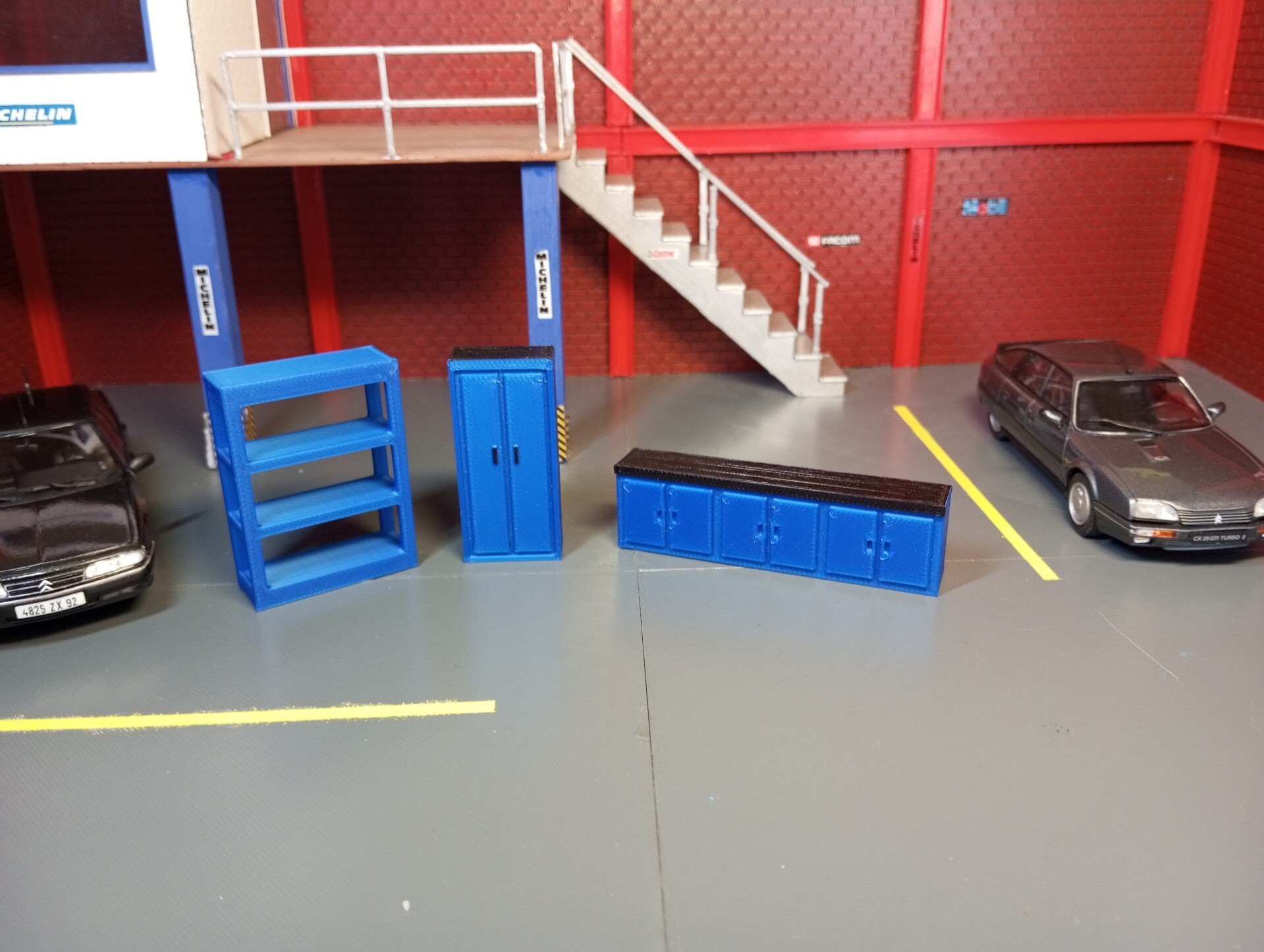 lot d'accessoires pour diorama 1/43 .