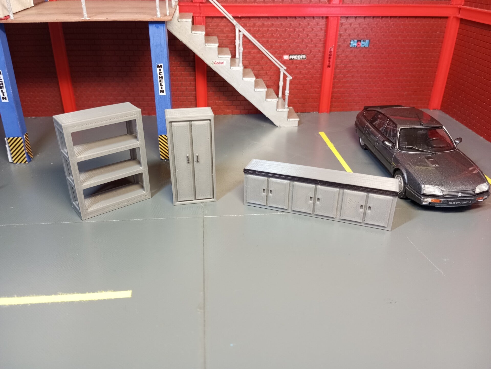 lot d'accessoires pour diorama 1/43 .
