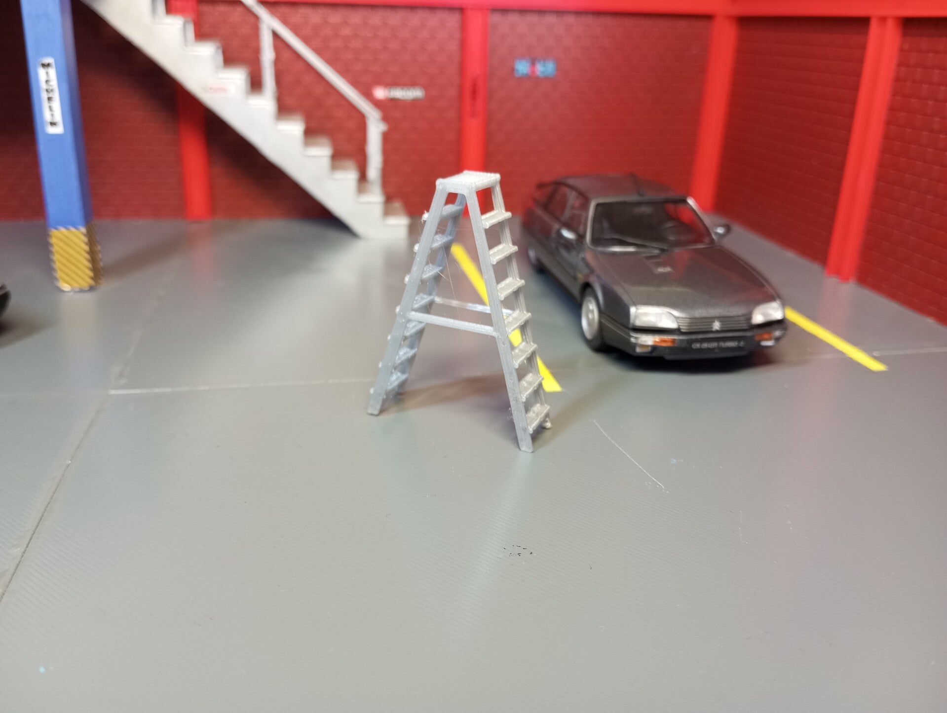 escabeau pour diorama 1/43 .
