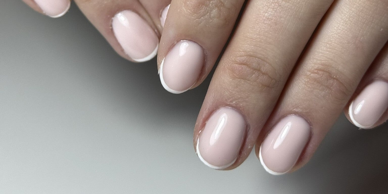 Mooie nagels naturel, BIAB french