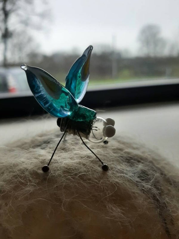 Bzzzz...
