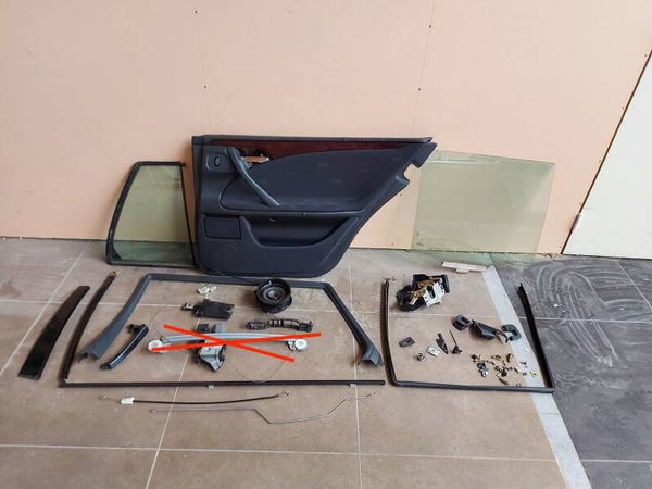 Set van alle onderdelen voor deur rechtsachter Mercedes E220 W210