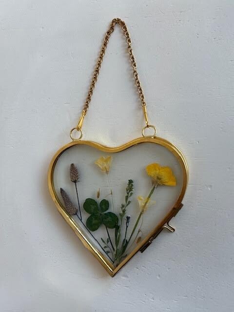 Lucky one heart frame