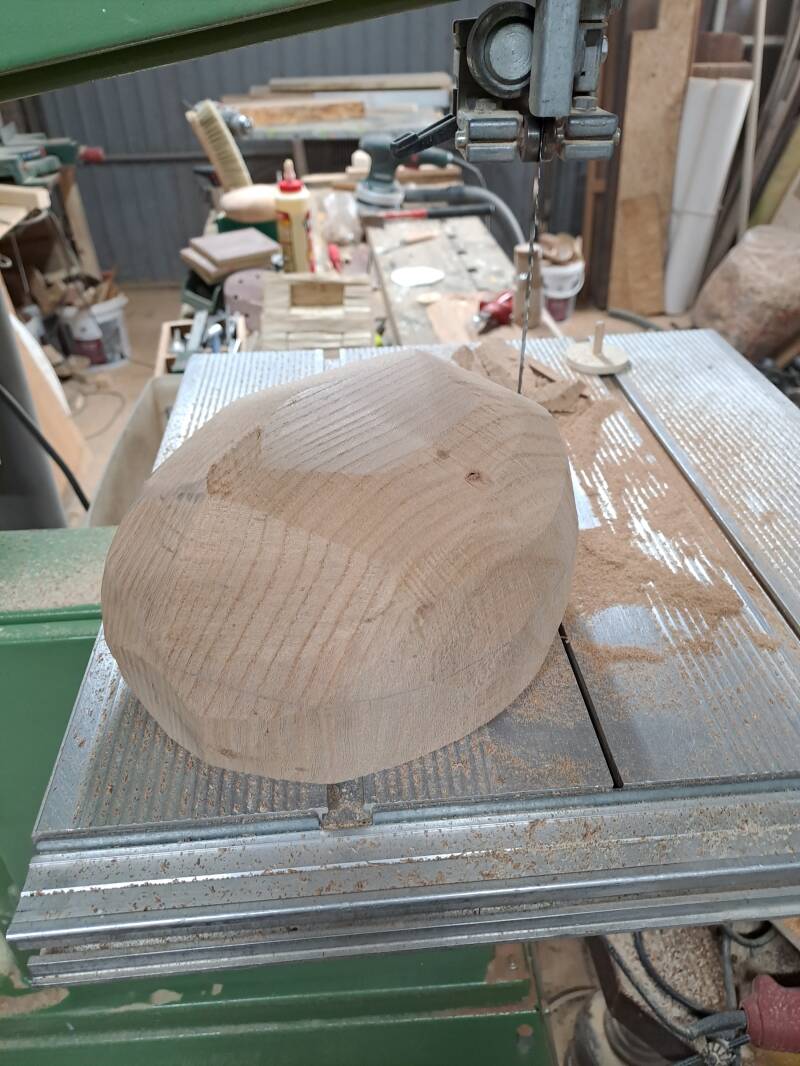 in vorm gezaagde urn