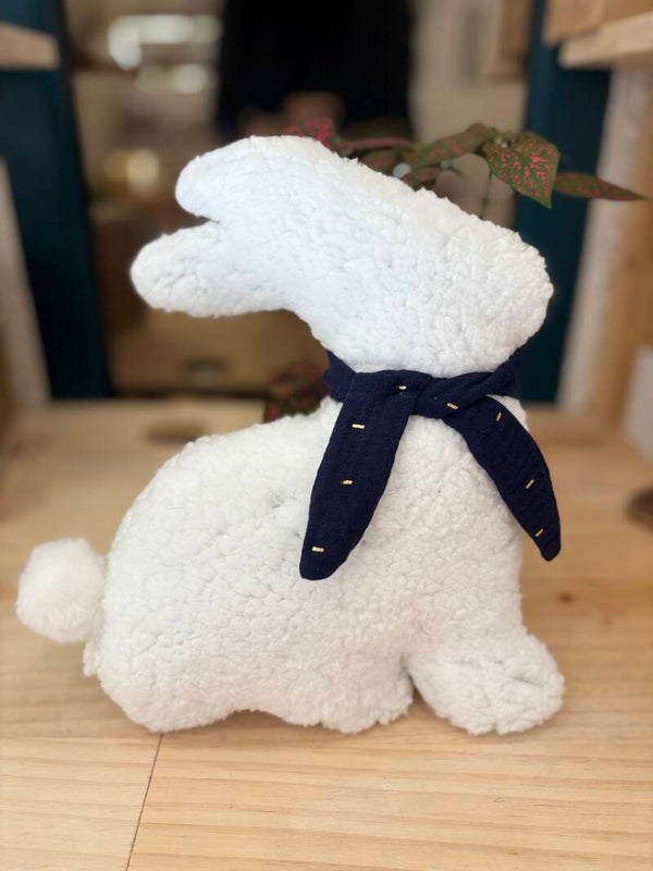 Doudou, lapin, mouton blanc