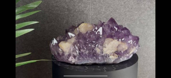 Amethist Waxinelichthouder met Calciet – 1,13 kg | 15 × 13 cm