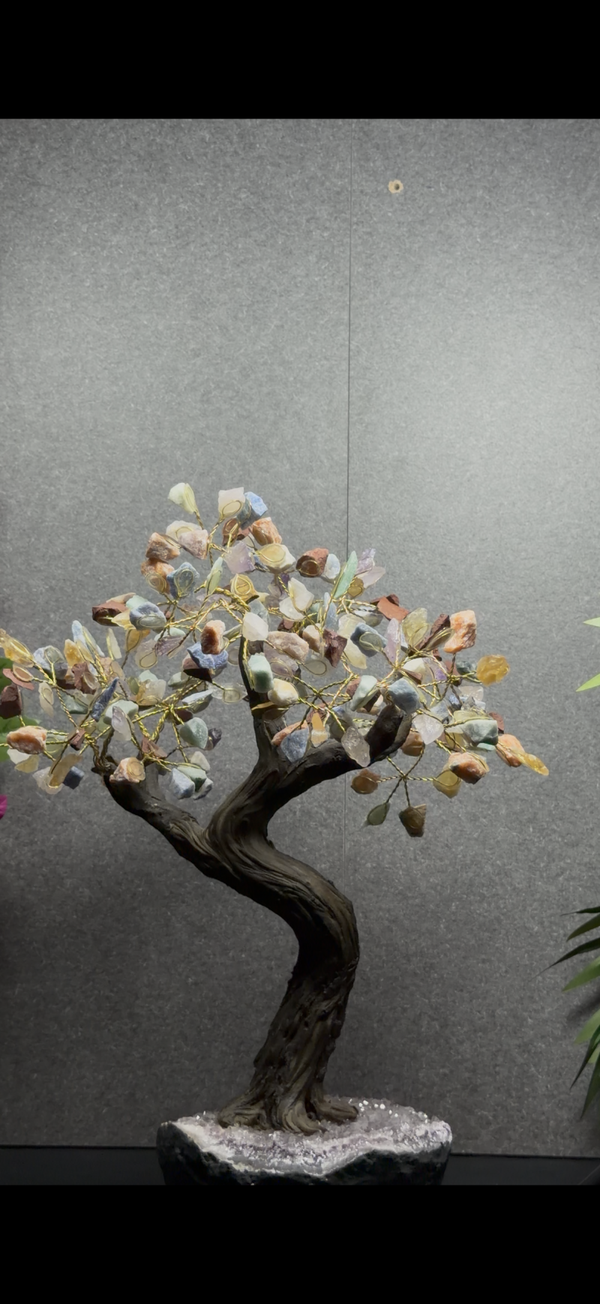 1. Edelsteenboom met Gemengde Edelstenen – 39 cm – 2,5 kg