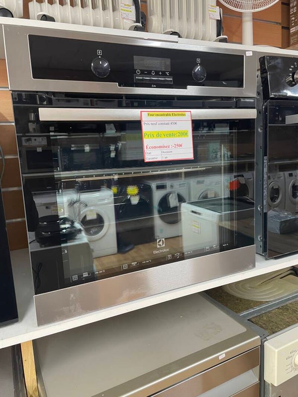 Four encastrable Electrolux