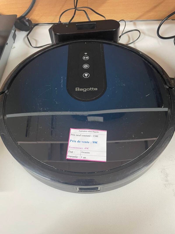 Aspirateur robot bagotte