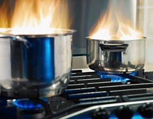 schuimblusser-vlam-in-de-pan