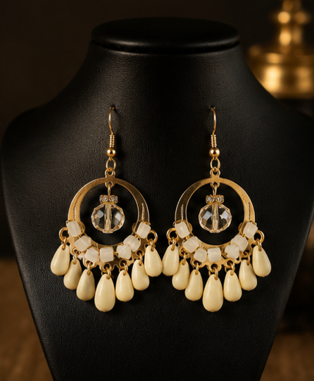 Boucles d'oreilles chandelier doré et perles ivoire