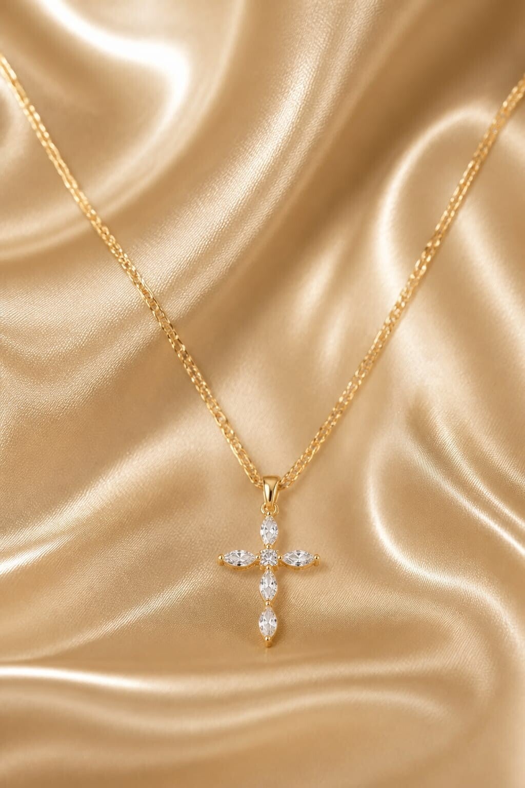 Collier pendentif croix zirconium