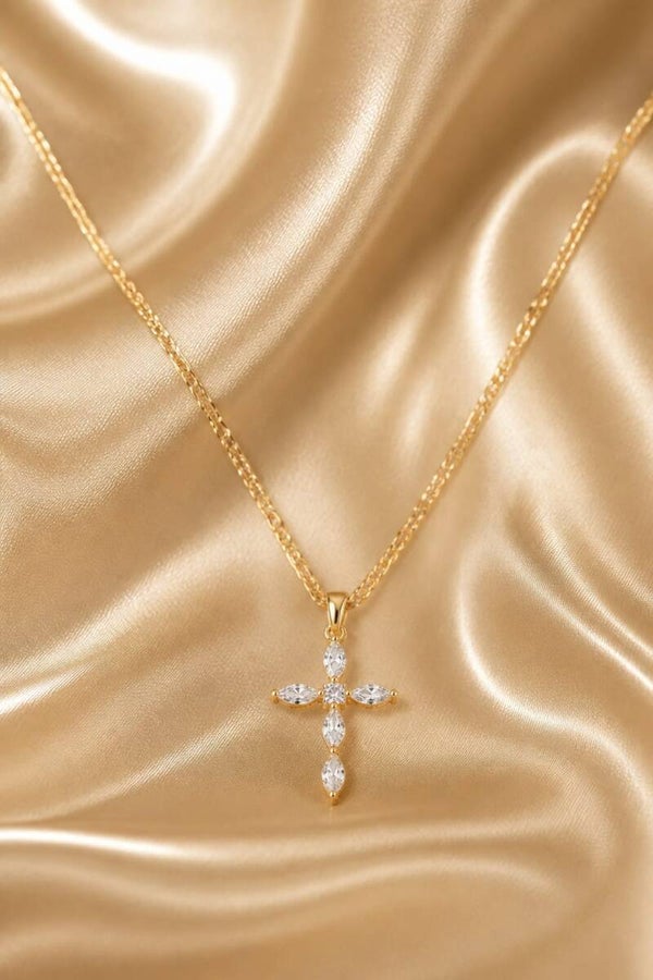 Collier pendentif croix zirconium