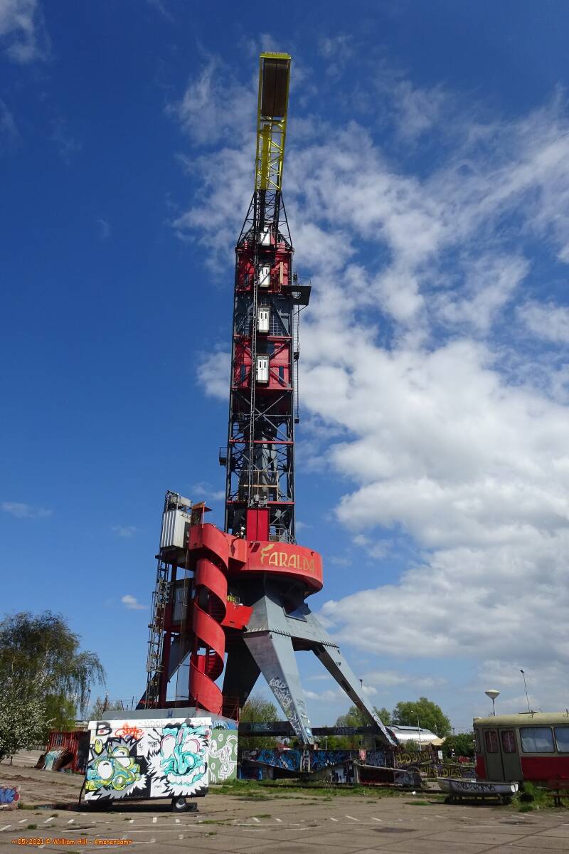 FARALDA, seems a bit off balance