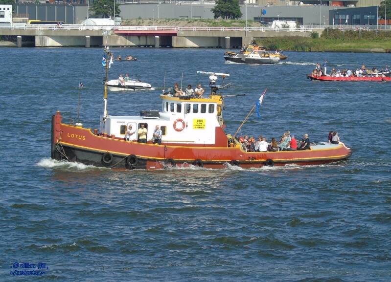 tug &#039;Lotus&#039;