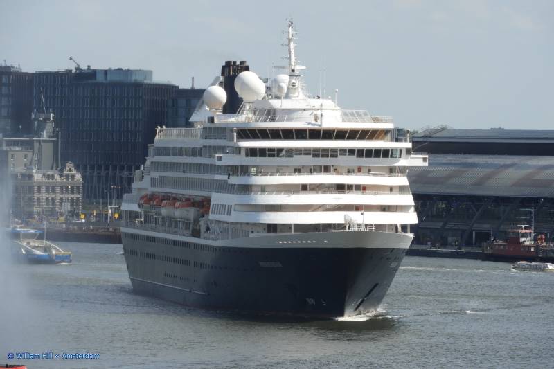 HAL passengership PRINSENDAM, sold to Phoenix Reisesn and will be renamed