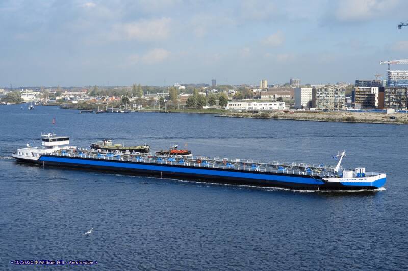 inl.tanker COMPROMIS  +  tug TROMP with tow