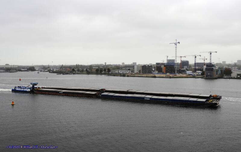 24, pusher LIBRA with 4 barges