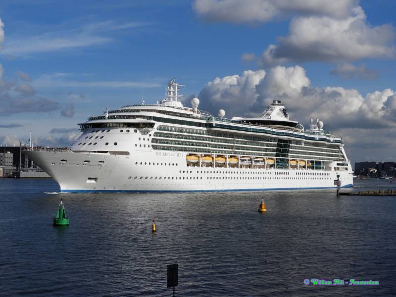 'Brilliance of the Seas'  (294x37m)