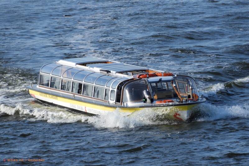 canalboat JOHAN STRAUSS