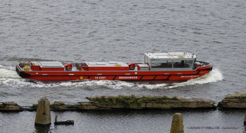 31, fire-brigade vessel JAN van der HEYDE  IV