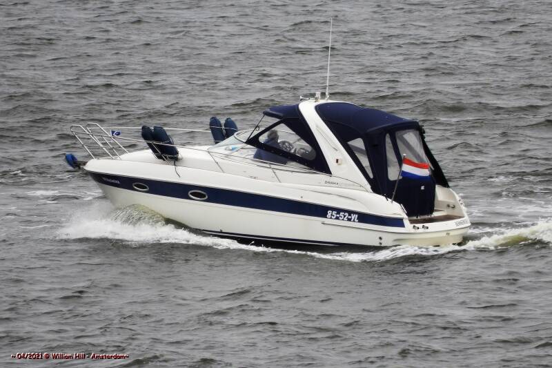 pleasureboat WILHELMINA