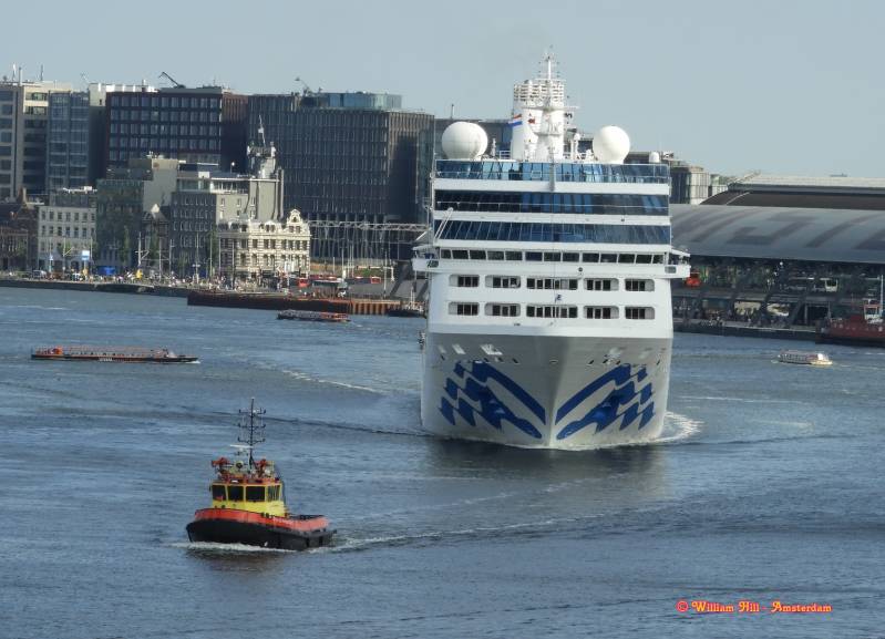 PA5 'Pollux' + 'Pacific Princess' 