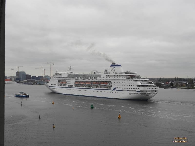 Goodbye 'Columbus' (245x32m)