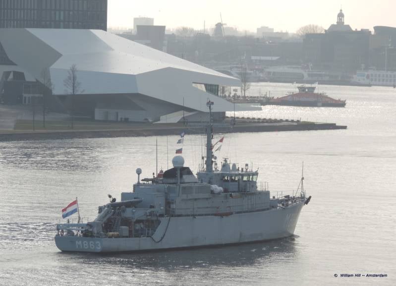Zr.Ms. VLAARDINGEN  (M863)