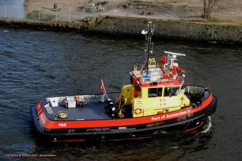 PA5 POLLUX comes for a cup of coffee..? 